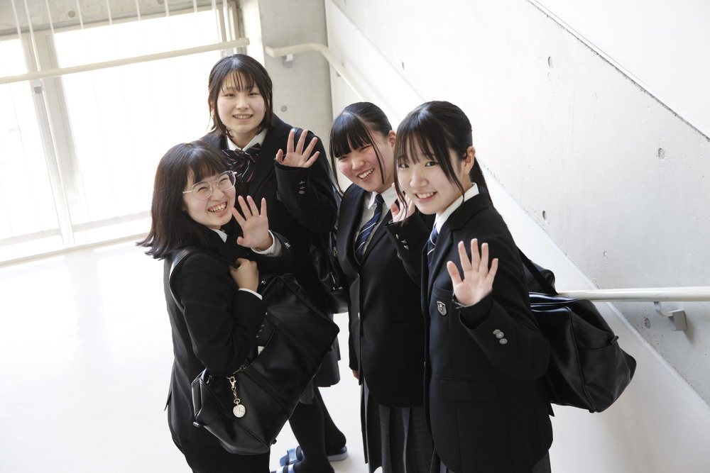 名古屋情報専門学校 男子用制服一式と体操服その他 狭けれ 